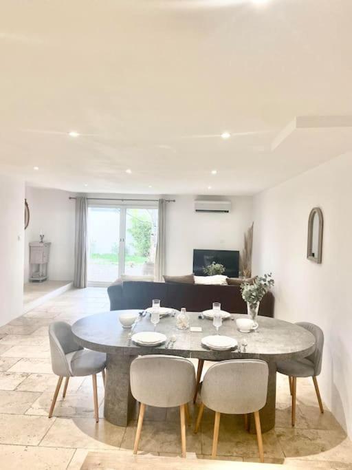 Maison Avec Jardin Et 3 Petits Chats , Proche Du Chateau Lacoste Le Puy-Sainte-Réparade エクステリア 写真